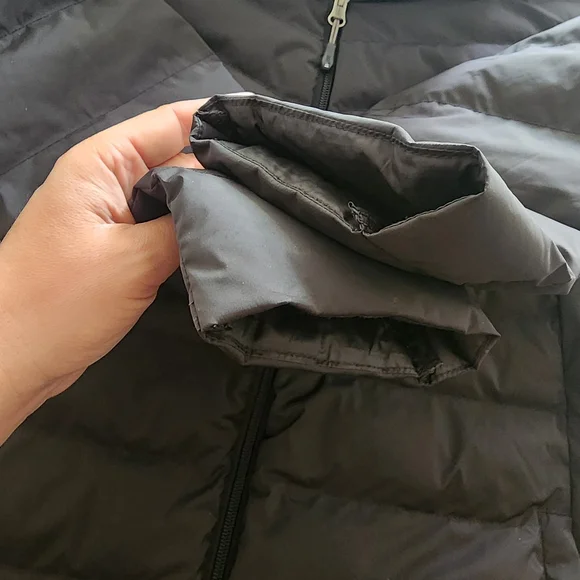 Women's Black Puffer Jacket - Picture 9 of 11